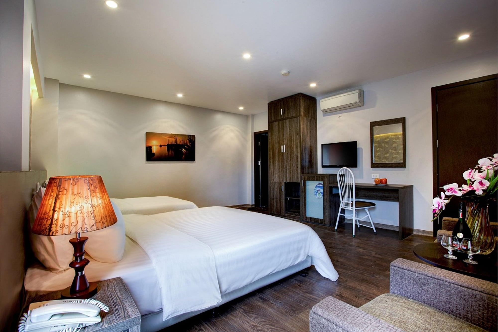 My Linh Hotel Hanoi Exterior photo