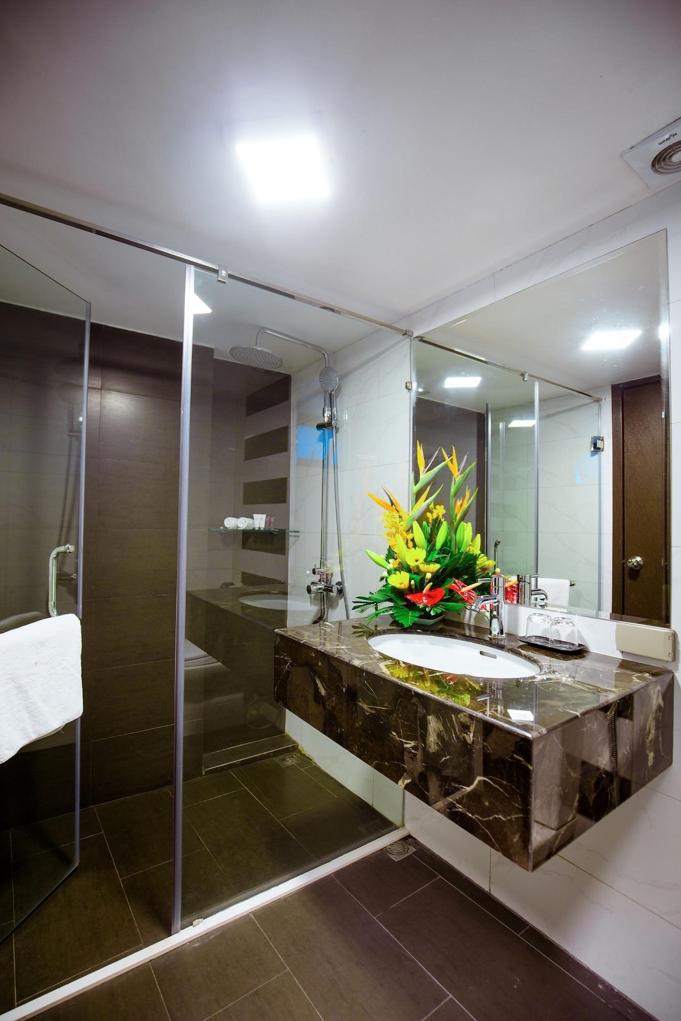 My Linh Hotel Hanoi Exterior photo