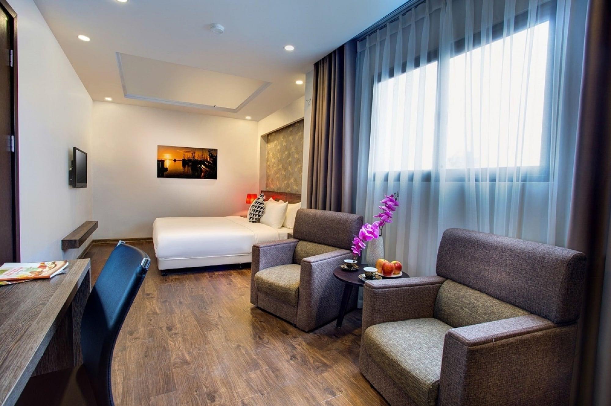My Linh Hotel Hanoi Exterior photo